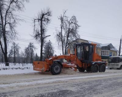 В Мценске устраняют последствия гололеда